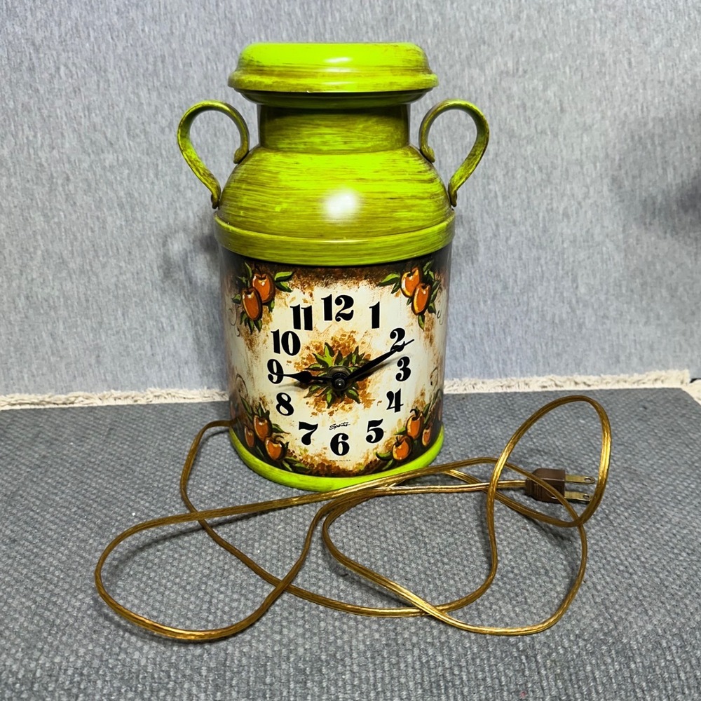 VTG Spartus Milk Can Wall Clock Retro Green Country Farmhouse Kitchen WORKS